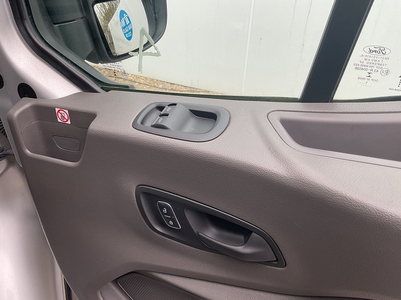 Ford 460 EcoBlue Limited 17 Seat Minibus