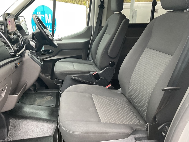 Ford 460 EcoBlue Limited 17 Seat Minibus