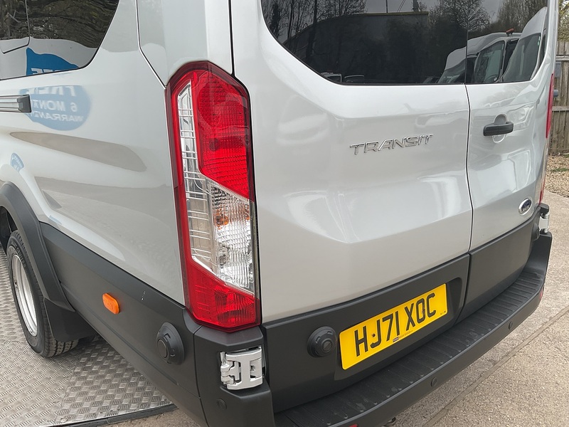 Ford 460 EcoBlue Limited 17 Seat Minibus