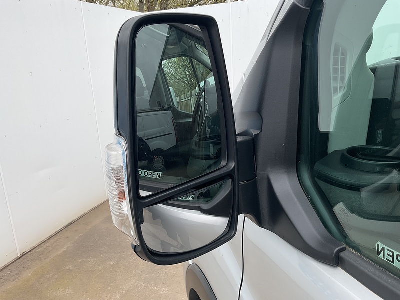 Ford 460 EcoBlue Limited 17 Seat Minibus
