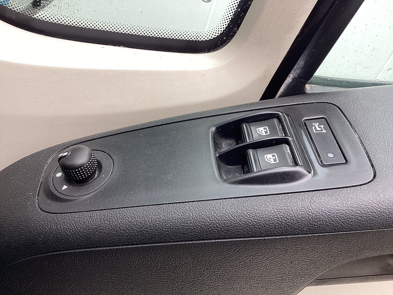 Peugeot BlueHDi 335 Professional LWB H/R Euro 6 **NO VAT**