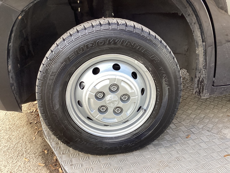 Peugeot BlueHDi 335 Professional LWB H/R Euro 6 **NO VAT**