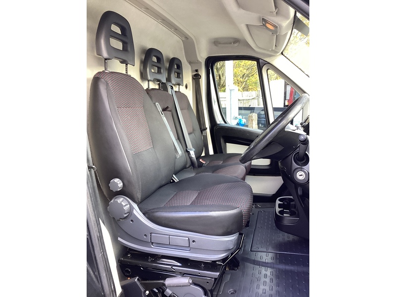 Peugeot BlueHDi 335 Professional LWB H/R Euro 6 **NO VAT**