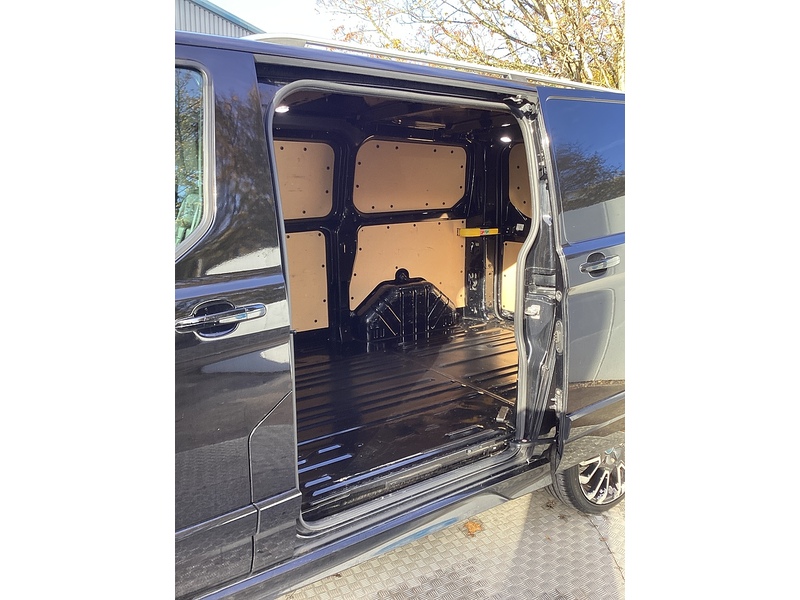 Ford 280 EcoBlue Limited SWB L/R Euro 6 ** NO VAT**