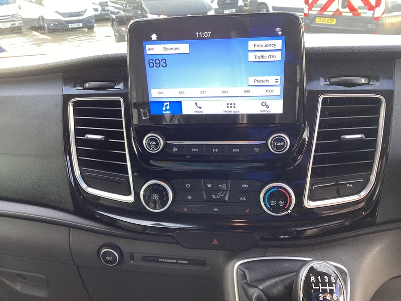 Ford 280 EcoBlue Limited SWB L/R Euro 6 ** NO VAT**