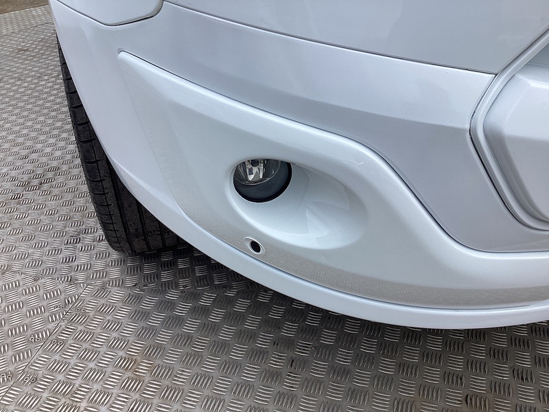 Ford TDCi 290 Limited SWB L/R Crewvan A/C  