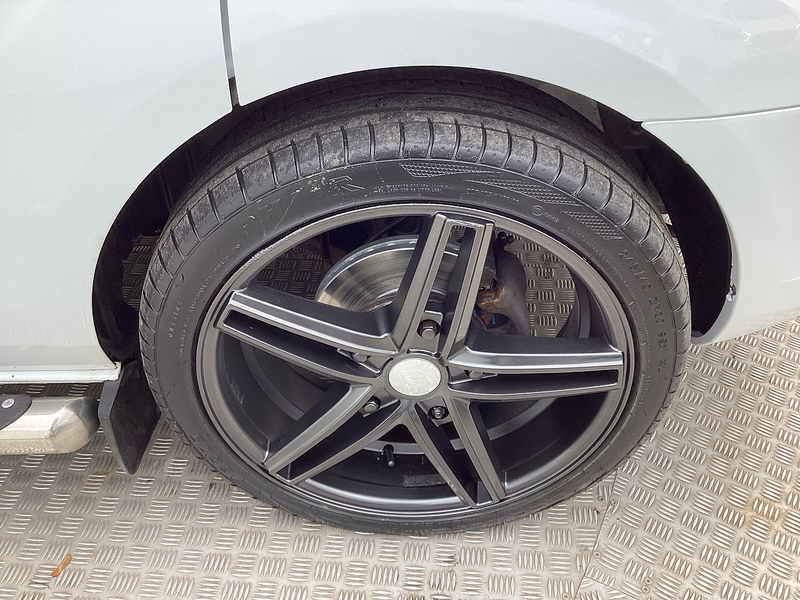 Ford TDCi 290 Limited SWB L/R Crewvan A/C  