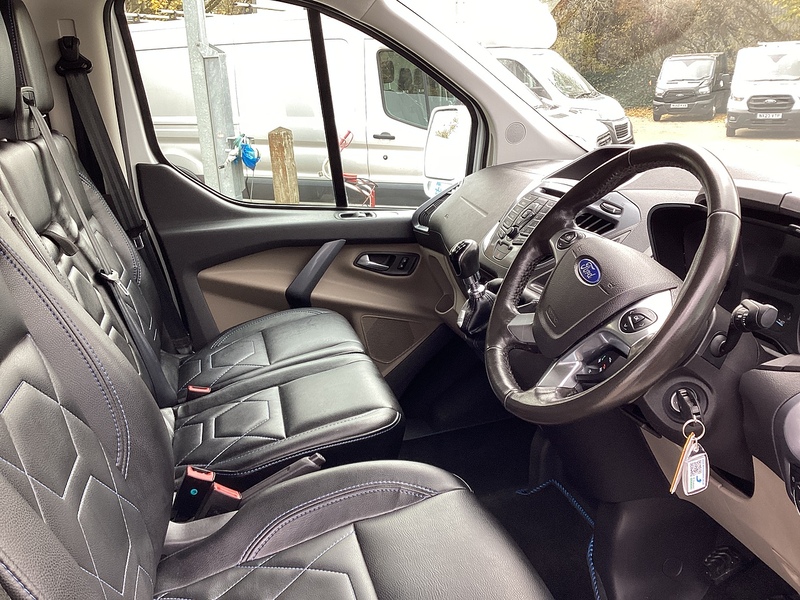 Ford TDCi 290 Limited SWB L/R Crewvan A/C  