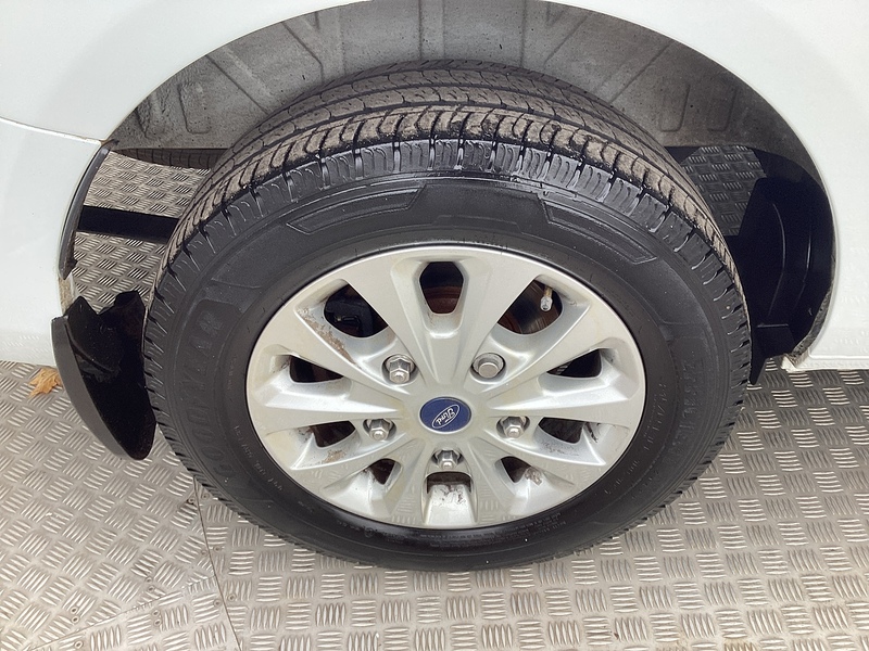 Ford 300 EcoBlue Limited LWB L/R A/C Euro 6 ** NO VAT**