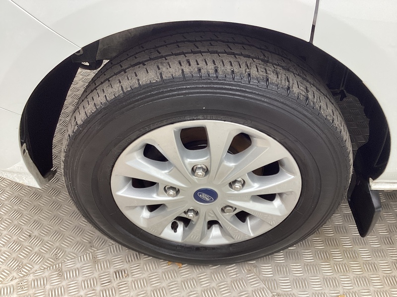 Ford 300 EcoBlue Limited LWB L/R A/C Euro 6 ** NO VAT**