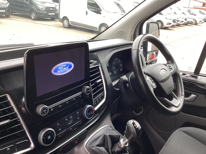 Ford 300 EcoBlue Limited LWB L/R A/C Euro 6 ** NO VAT**