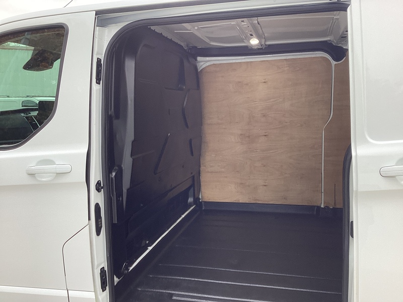 Ford 300 EcoBlue Limited LWB L/R A/C Euro 6 ** NO VAT**