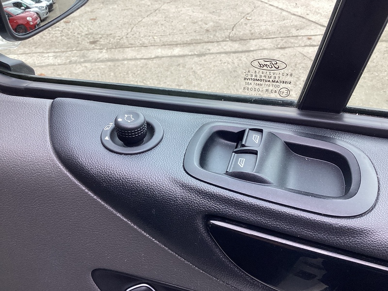 Ford 300 EcoBlue Limited LWB L/R A/C Euro 6 ** NO VAT**