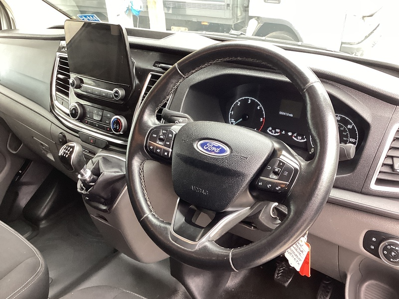 Ford 300 EcoBlue Limited LWB L/R A/C Euro 6 ** NO VAT**