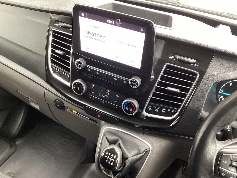 Ford 300 EcoBlue Limited LWB L/R A/C Euro 6 ** NO VAT**