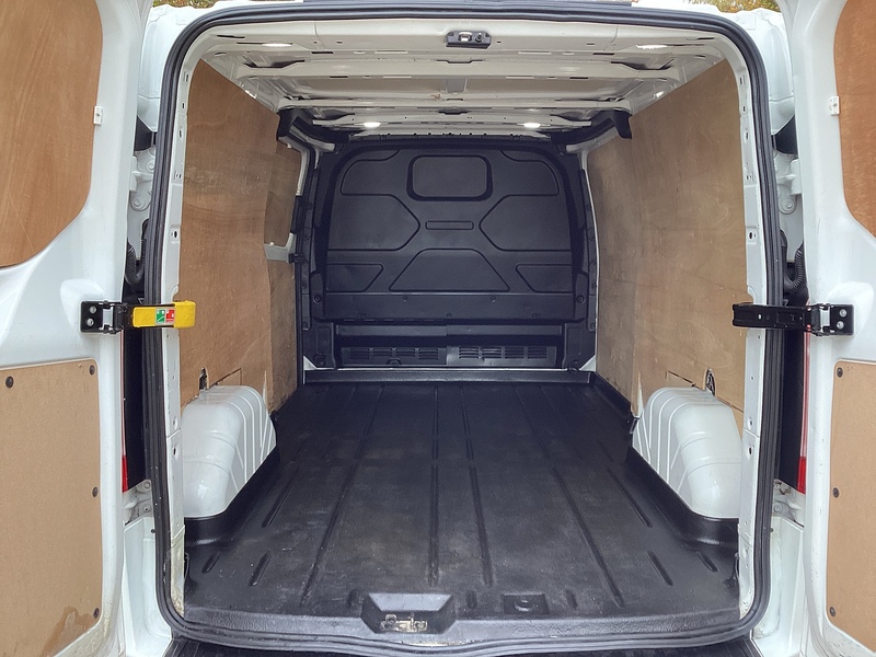 Ford 300 EcoBlue Limited LWB L/R A/C Euro 6 ** NO VAT**