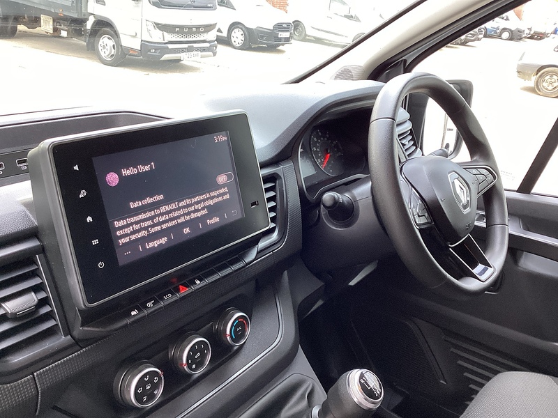 Renault dCi Blue LL30 Business+ LWB L/R A/C Euro 6