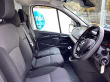 Renault Trafic dCi Blue LL30 Business+ LWB L/R A/C Euro 6 