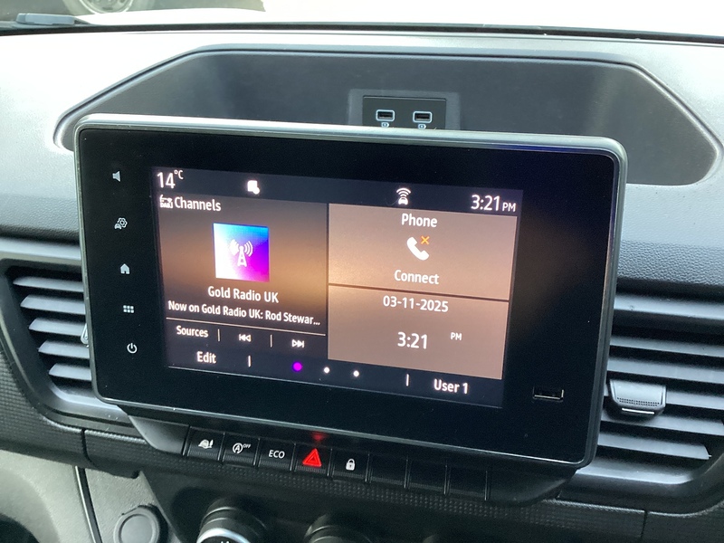 Renault dCi Blue LL30 Business+ LWB L/R A/C Euro 6