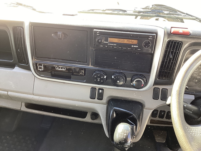 Mitsubishi D 3C13 3400 LWB Dropside Euro 6 L=13ft 11