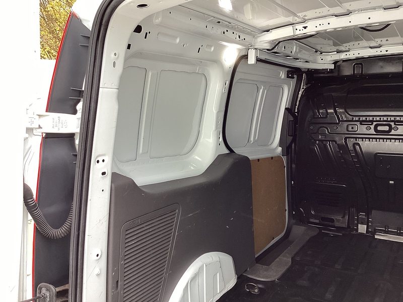 Ford 240 EcoBlue Limited LWB L/R A/C Euro 6