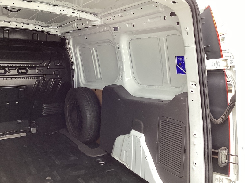 Ford 240 EcoBlue Limited LWB L/R A/C Euro 6