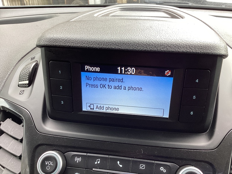 Ford 240 EcoBlue Limited LWB L/R A/C Euro 6