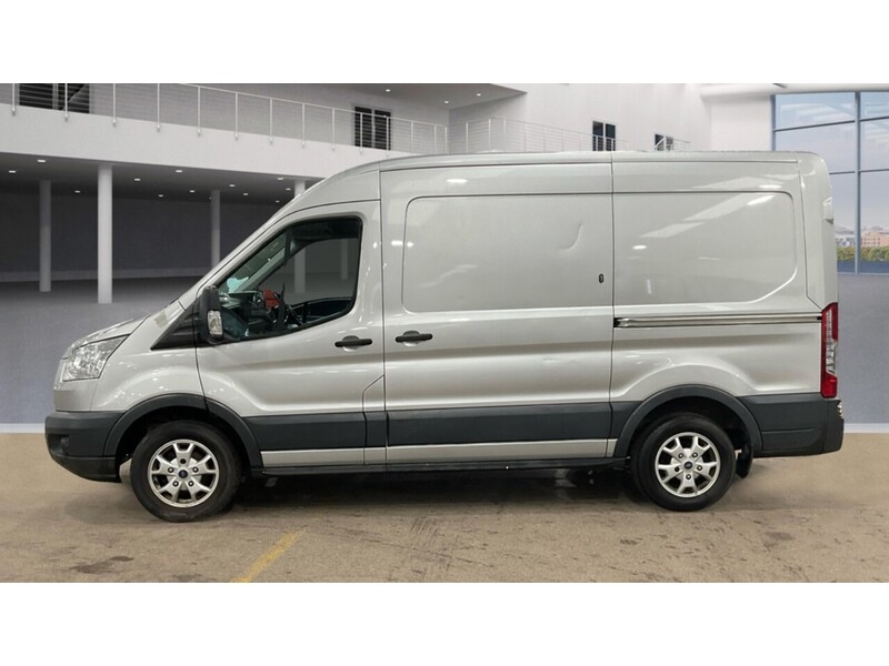 Ford 290 EcoBlue MWB M/R A/C Euro 6 **NO VAT**