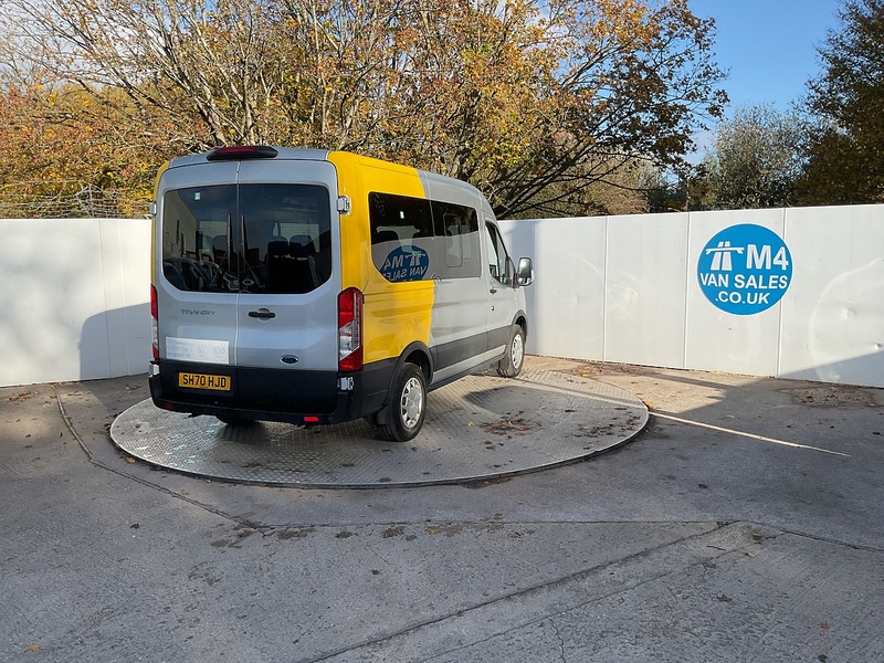 Ford 350 EcoBlue Trend 12 Seater