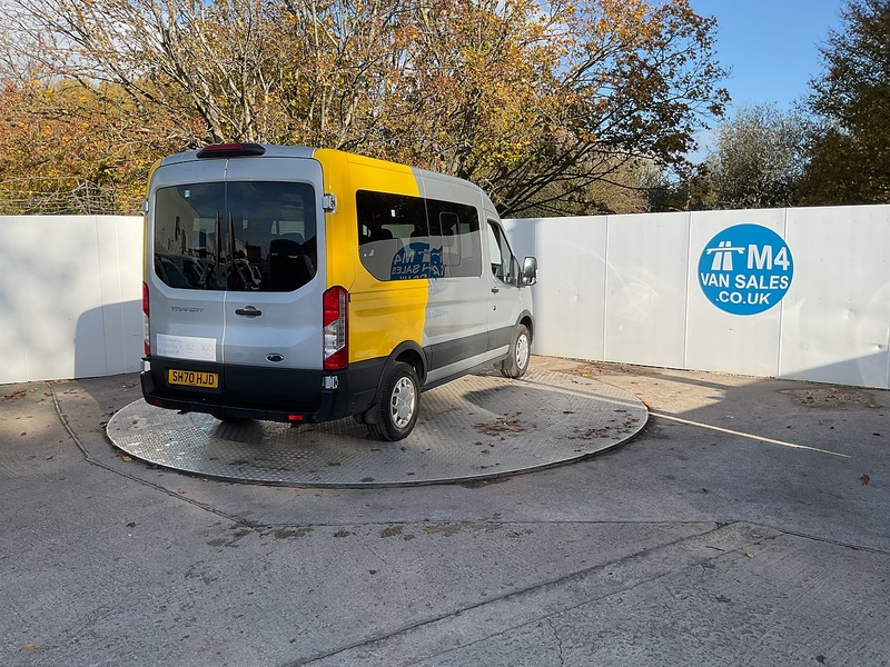 Ford 350 EcoBlue Trend 12 Seater