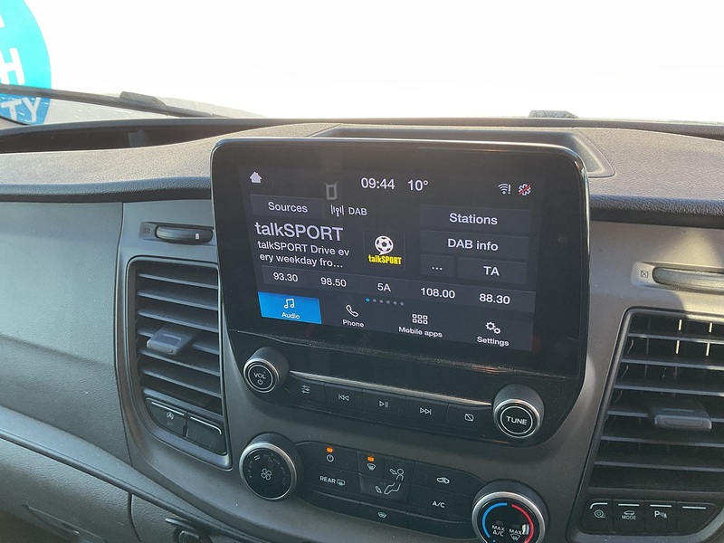 Ford 350 EcoBlue Trend 12 Seater