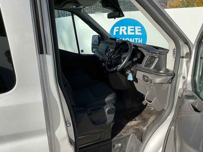 Ford 350 EcoBlue Trend 12 Seater