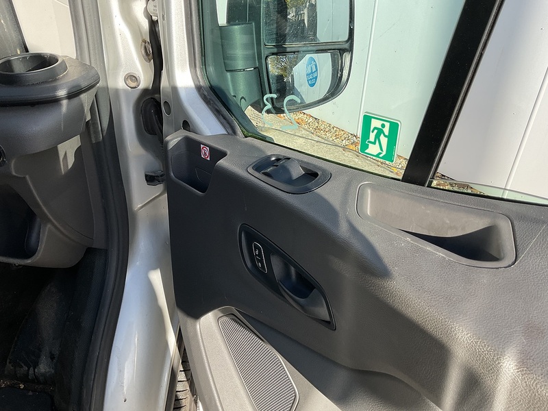 Ford 350 EcoBlue Trend 12 Seater