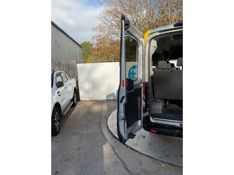 Ford 350 EcoBlue Trend 12 Seater