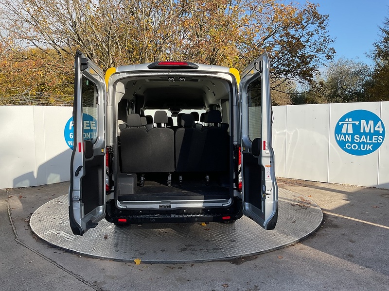 Ford 350 EcoBlue Trend 12 Seater