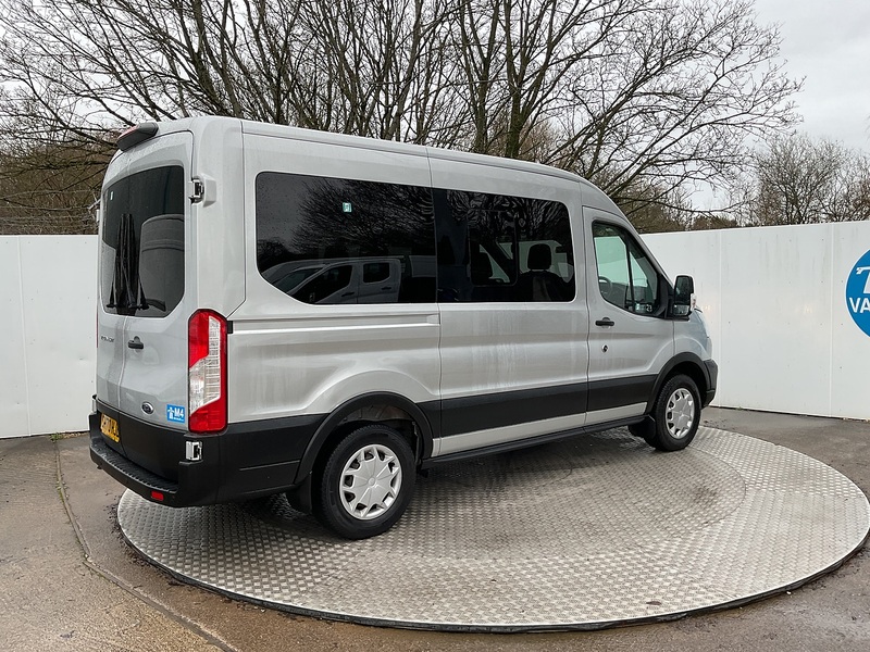 Ford 350 EcoBlue Trend 12 Seater