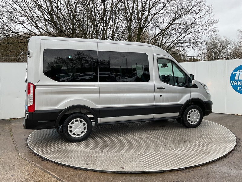 Ford 350 EcoBlue Trend 12 Seater