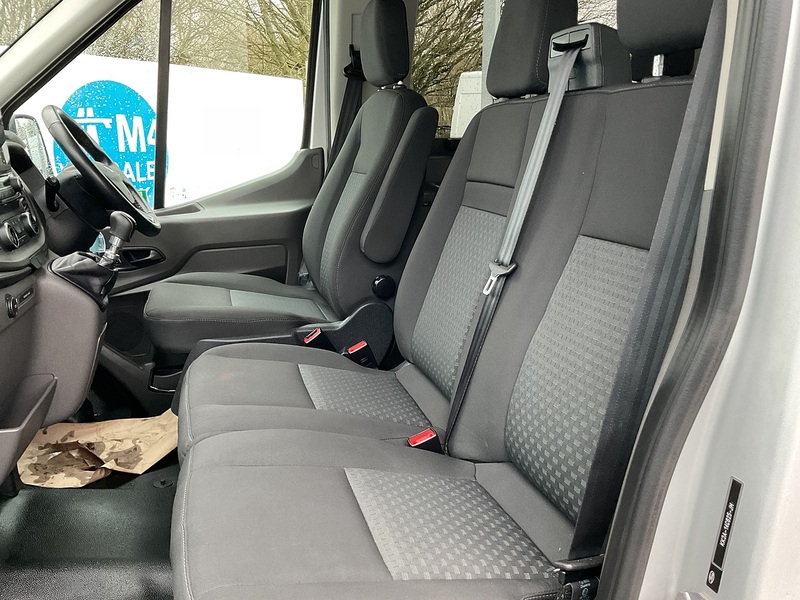 Ford 350 EcoBlue Trend 12 Seater