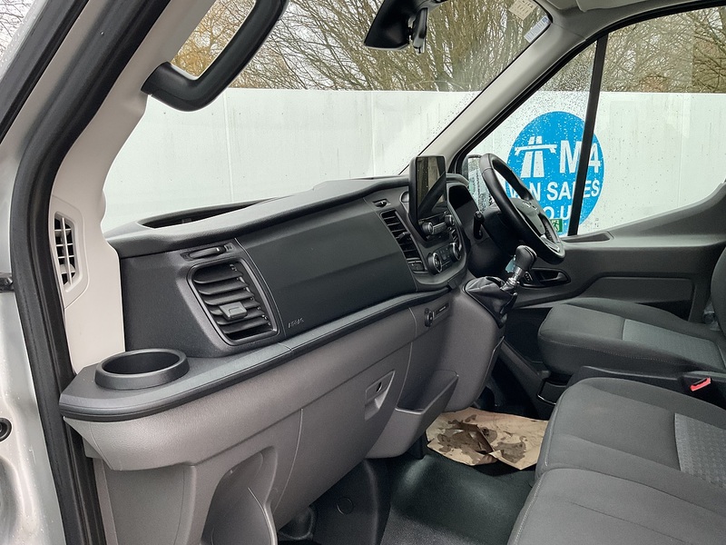 Ford 350 EcoBlue Trend 12 Seater