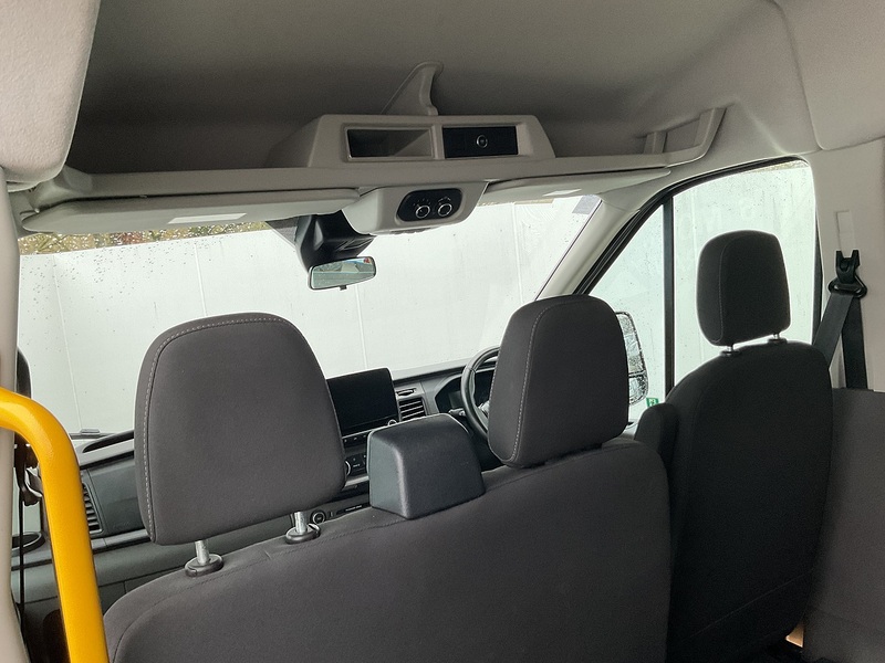 Ford 350 EcoBlue Trend 12 Seater