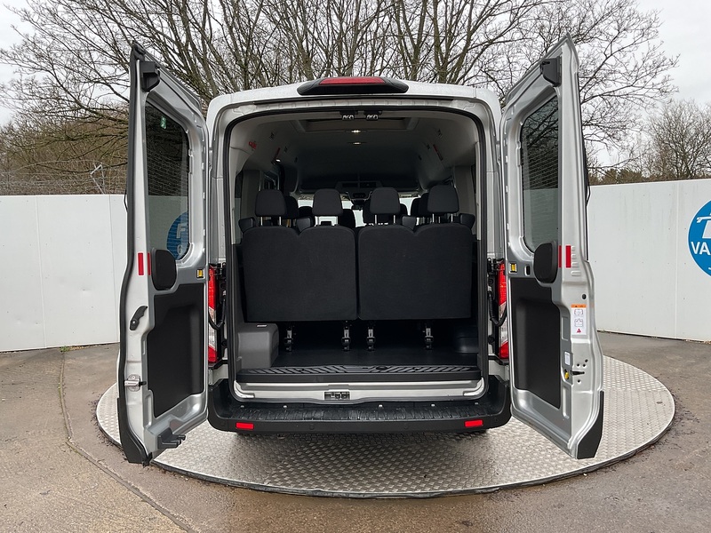 Ford 350 EcoBlue Trend 12 Seater