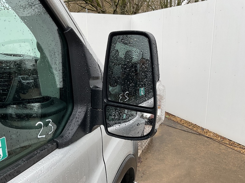 Ford 350 EcoBlue Trend 12 Seater