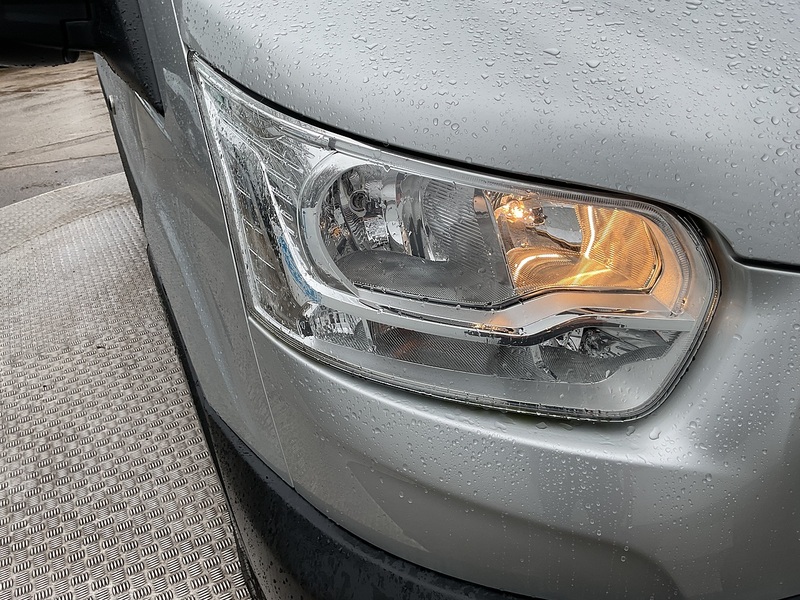 Ford 350 EcoBlue Trend 12 Seater