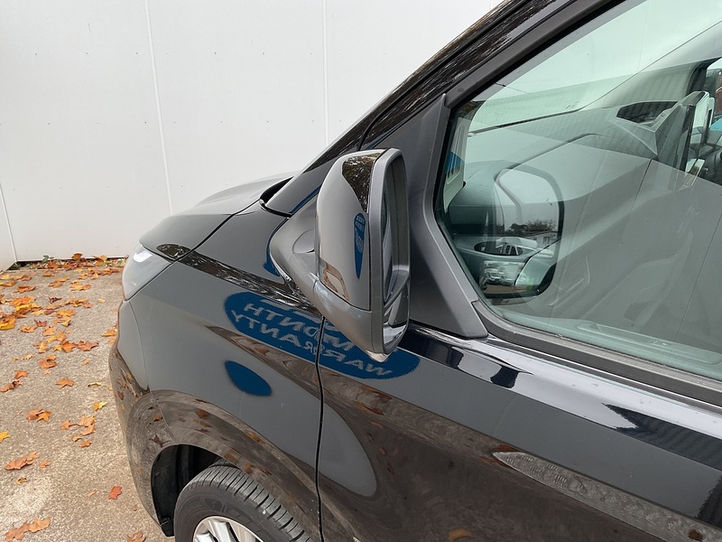 Ford 320 EcoBlue Titanium Euro 6