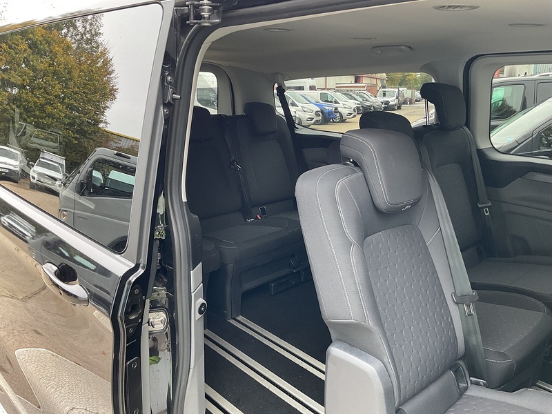 Ford 320 EcoBlue Titanium Euro 6