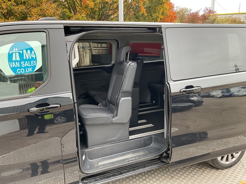 Ford 320 EcoBlue Titanium Euro 6