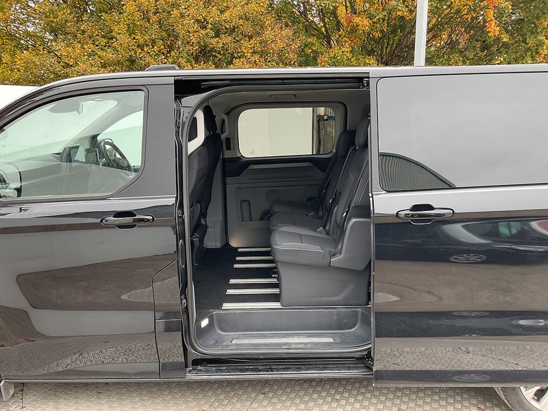 Ford 320 EcoBlue Titanium Euro 6