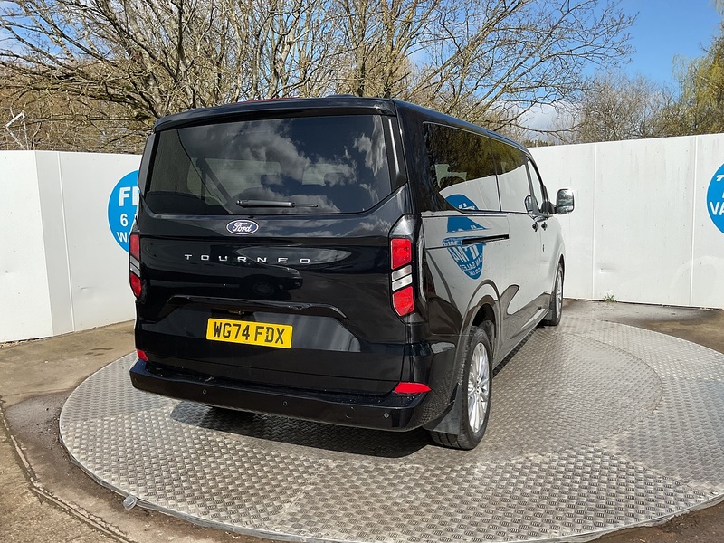 Ford 320 EcoBlue Titanium Euro 6