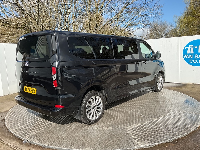 Ford 320 EcoBlue Titanium Euro 6