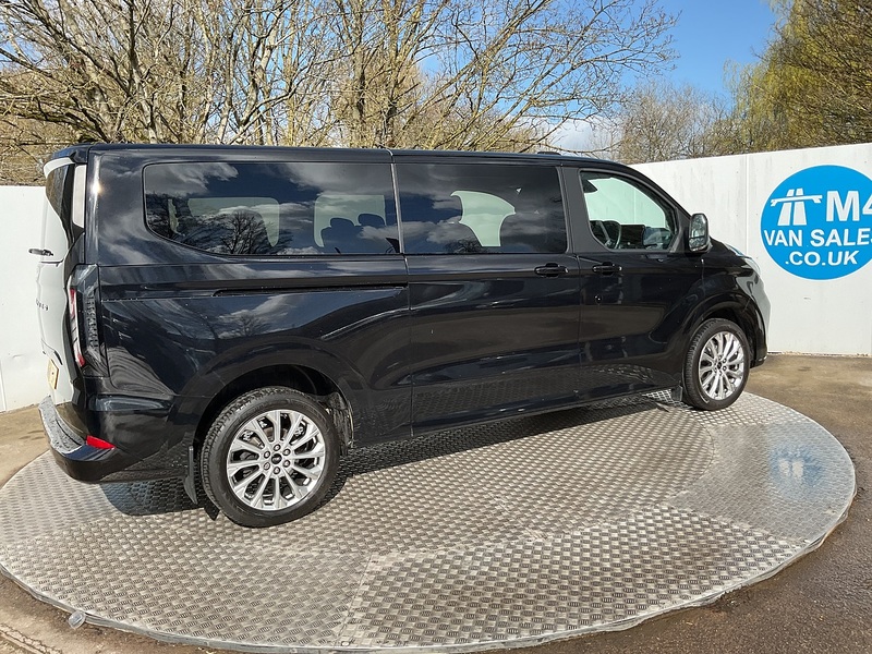 Ford 320 EcoBlue Titanium Euro 6
